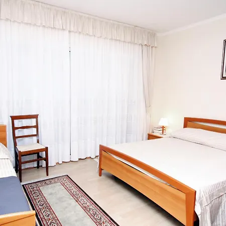 And By The Sea Supetarska Draga - Donja, Rab - 5033 Guest house